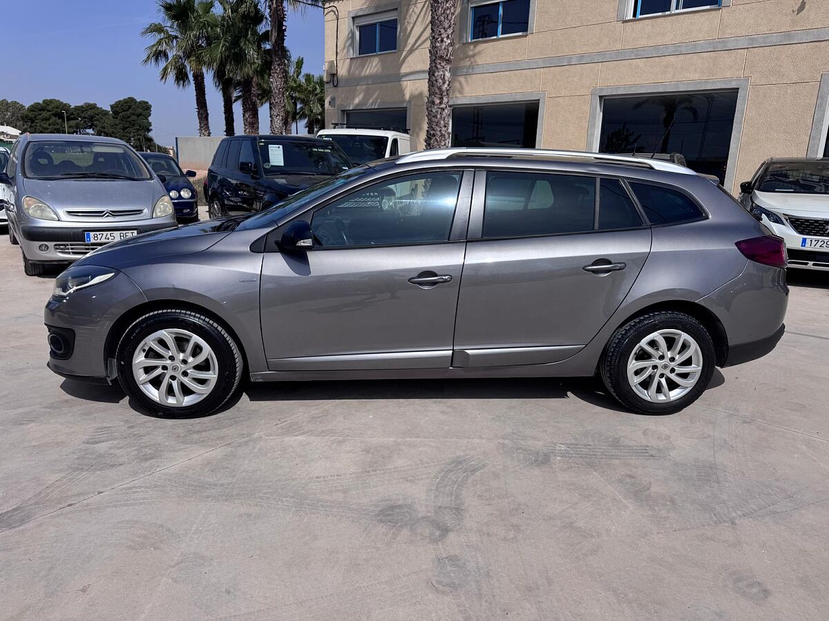 RENAULT MEGANE ESTATE 1.5 DCI SPANISH LHD IN SPAIN 135000 MILES SUPER 2014